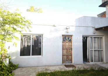 Ph de 2 ambientes con terreno y quincho